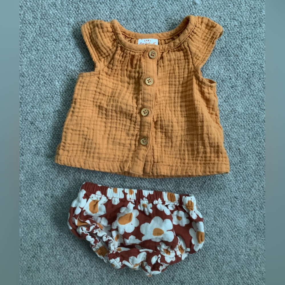 Cat & Jack Baby Girl 2 Piece Set (0-3M)